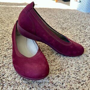 Dansko Women's Kristen Nubuck Ballet Flats Shoes Wine Burgundy Size 39 US 8.5-9
